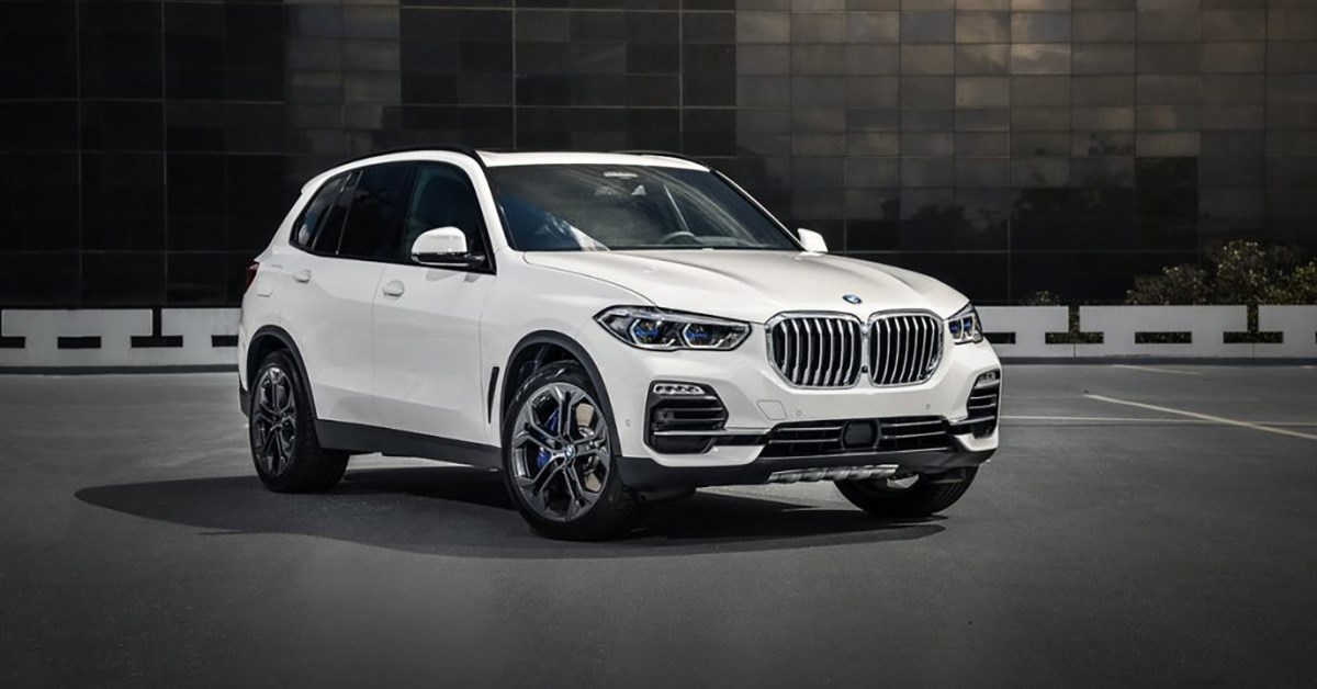 2023 BMW X8