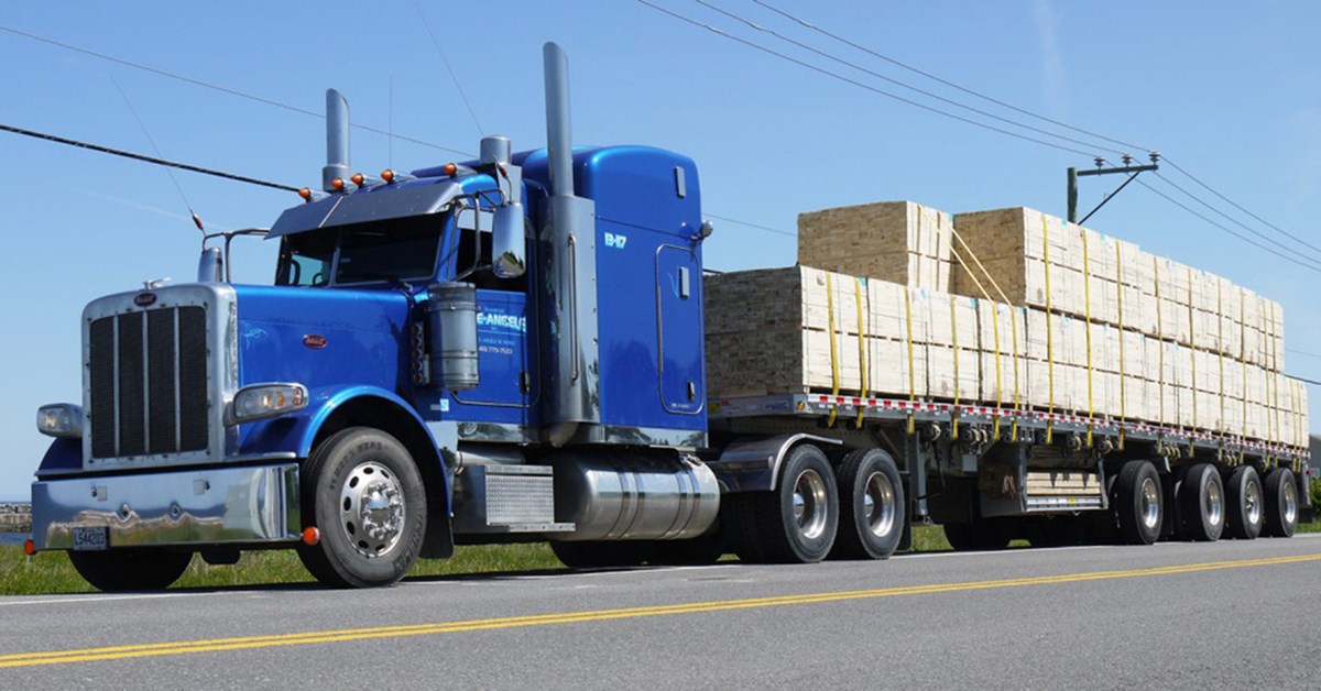 How Trucking Feets Use Know-How to Maintain Transferring Amid Hurricane Season